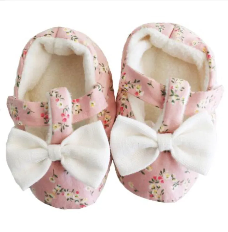 Bow Booties Posy Heart