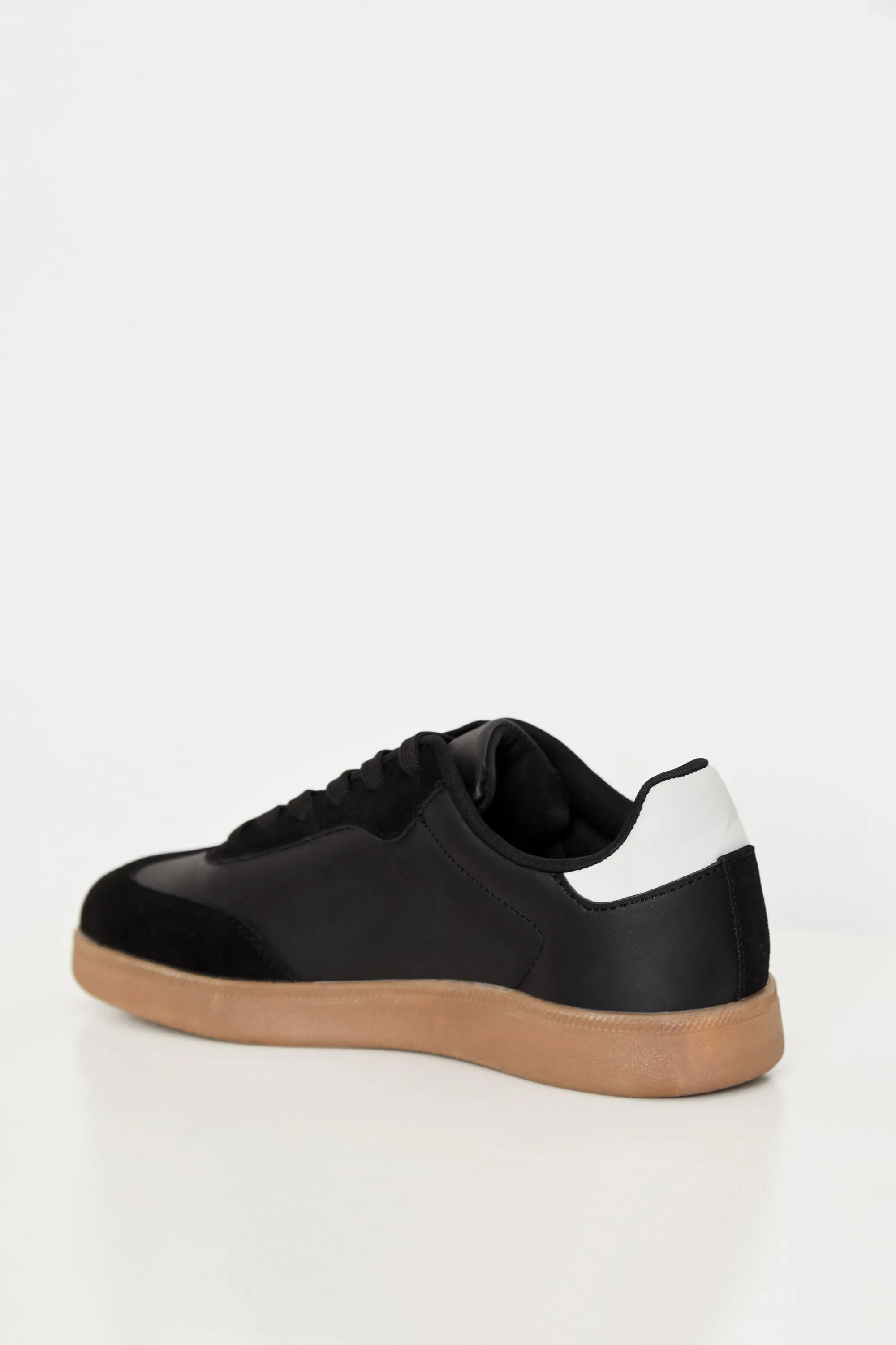 Chandra Black Sneakers