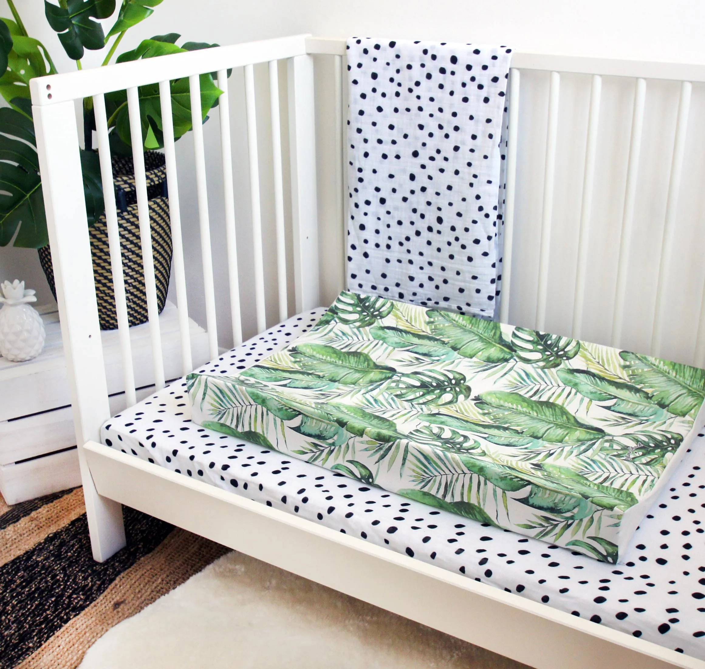 Mama Shack - Banana Leaf Wedge Changing Mat