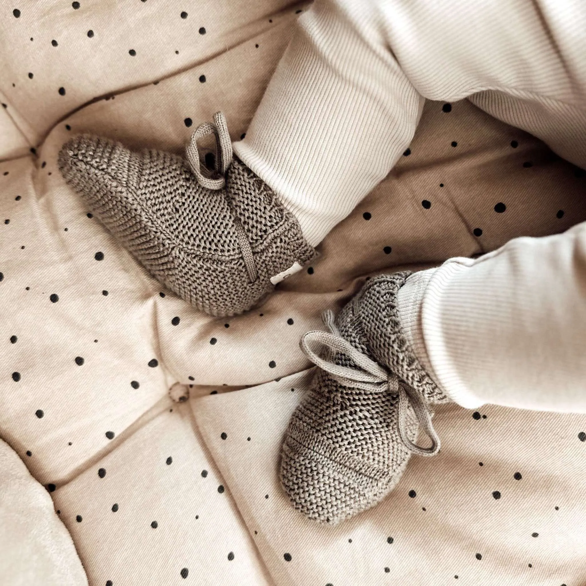 Organic Knit Booties - Khaki