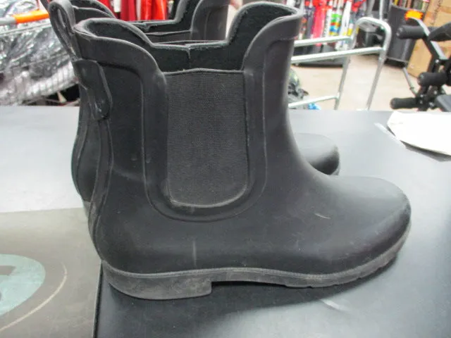 Used Eddie Bauer Size 9 Water Boots