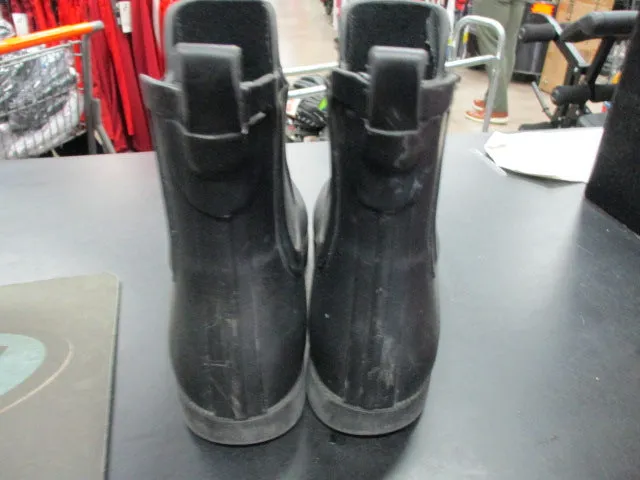 Used Eddie Bauer Size 9 Water Boots