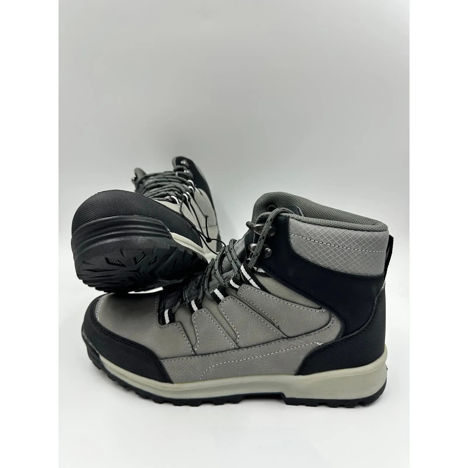 Women's Size 7.5, High Top Gray and Black Hikers w/ Rugged Toe Cap, Heel Cover